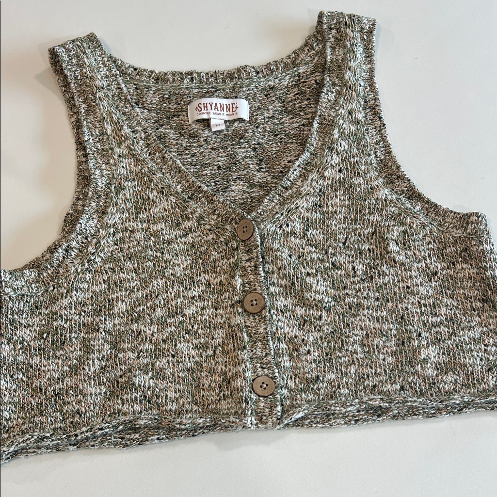 Shyanne Knit Button - Front Crop Top In Green And Cream, Marled, M